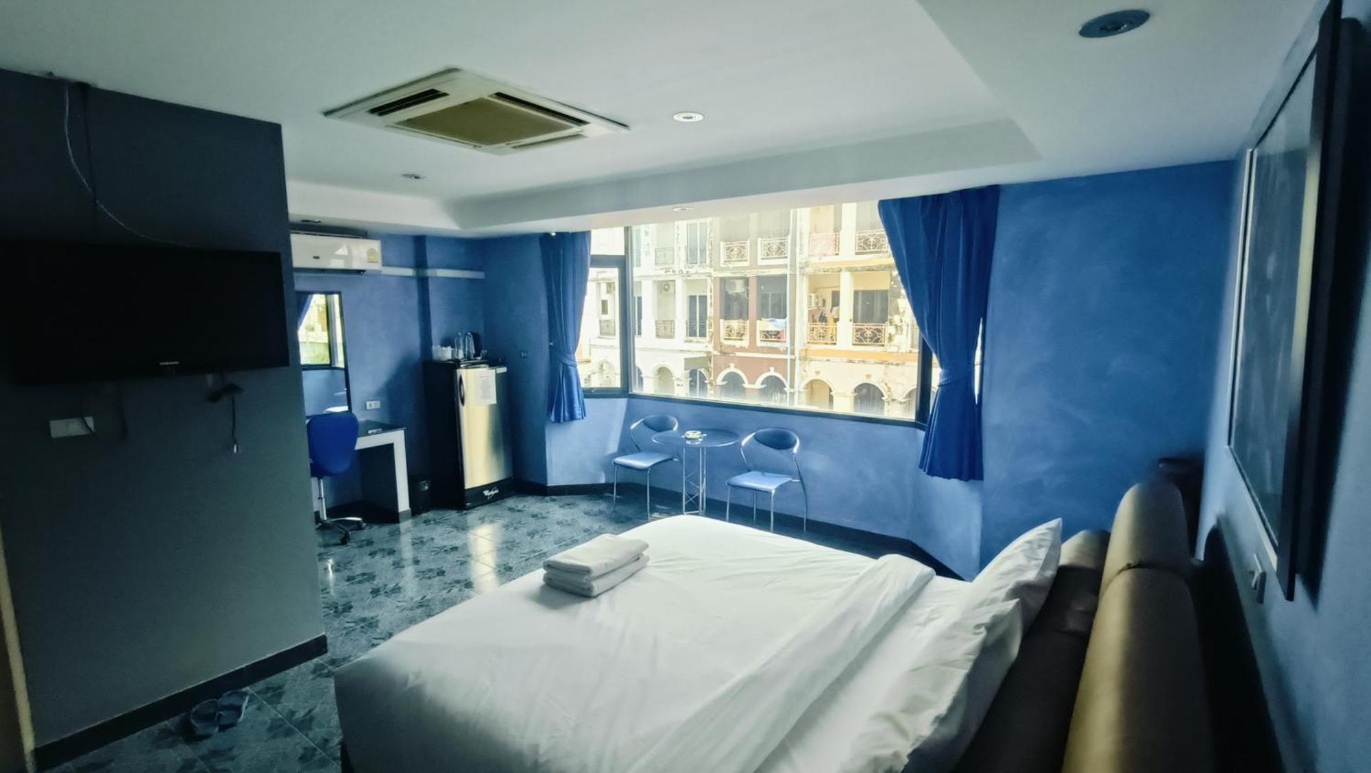 Koenig Hotel Pattaya Near Walking Street Extérieur photo
