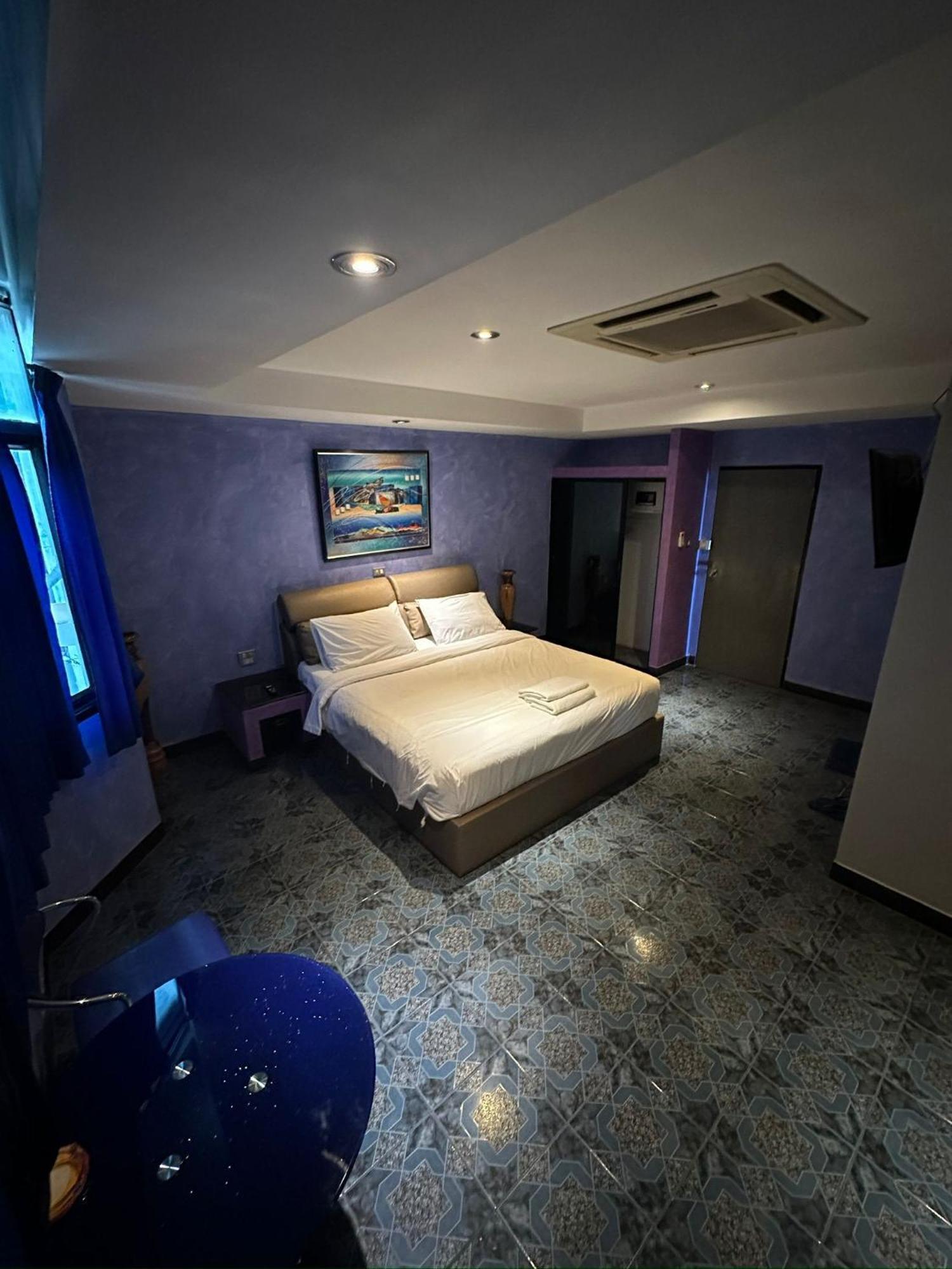 Koenig Hotel Pattaya Near Walking Street Extérieur photo